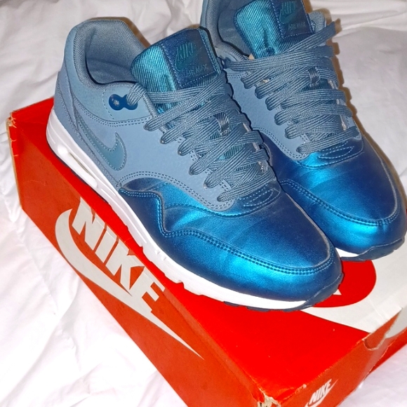 Nike Air Max 1 Ultra SE - Picture 2 of 13